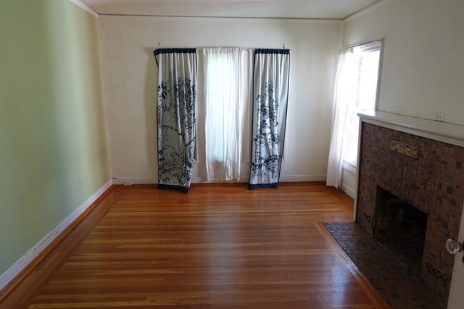 Building Photo - 2573 Virginia St