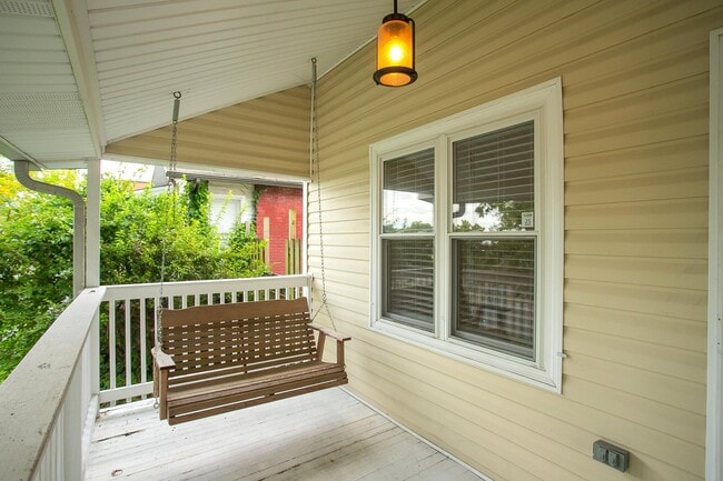 Foto del edificio - 1014 Douglas Ave