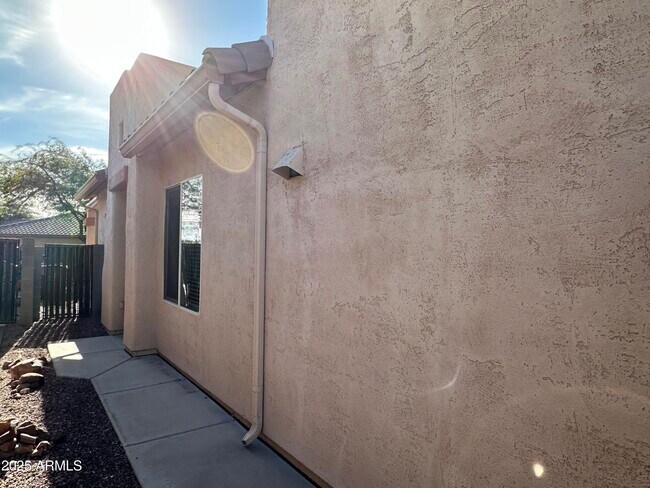 Foto del edificio - 8076 S Spur Trail Ct