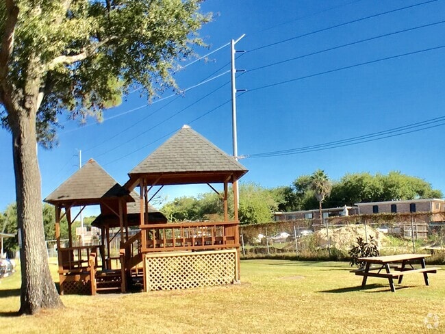 Building Photo - 5550 N. Braeswood Blvd