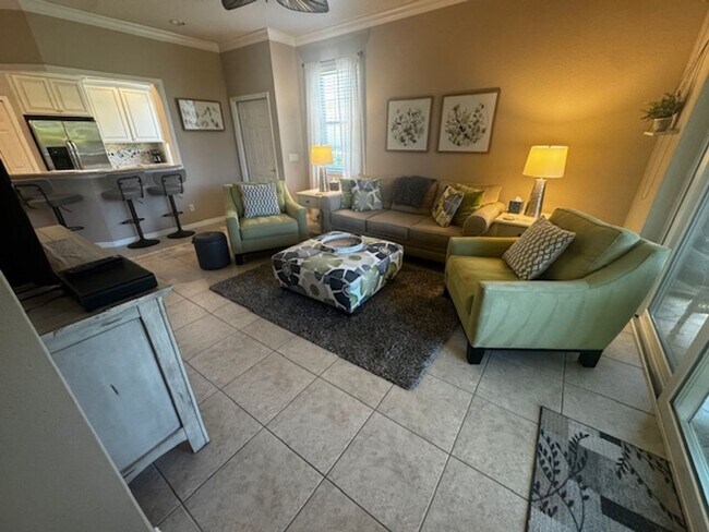 Building Photo - 3 bedroom 2 bathroom Furnished home in Reflection Lakes