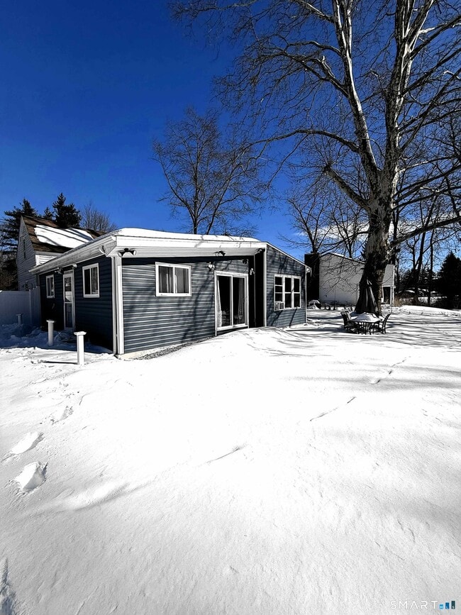 Building Photo - 541 Park Ave