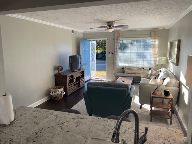 Foto del edificio - 2846 Walton Way