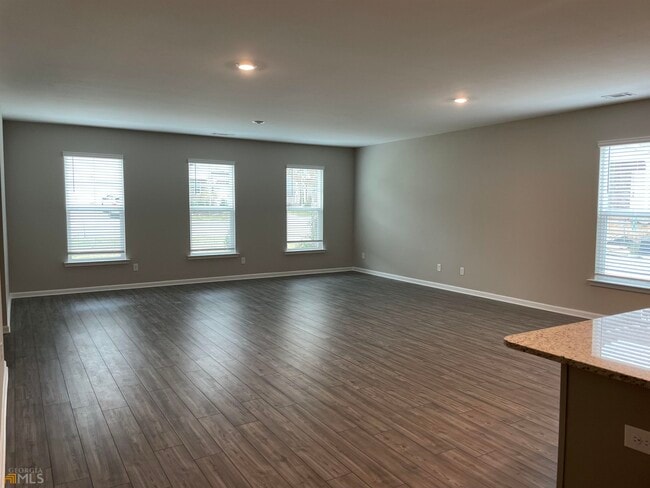Building Photo - 4314 Magpie Dr