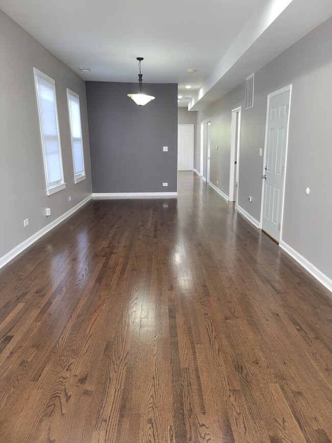 Dinning & Living Room - 3219 W McLean Ave
