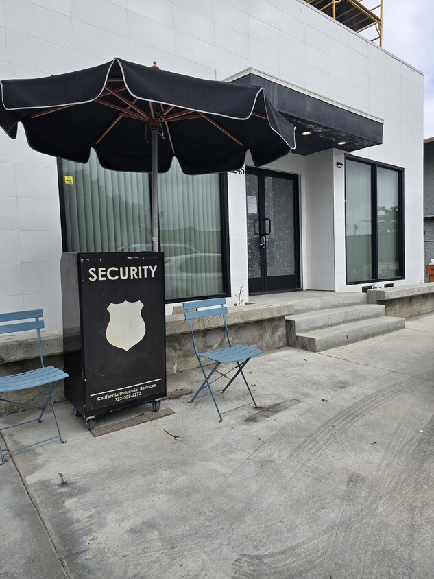 Front etrance to lower leverl unit - 1245 Crenshaw Blvd