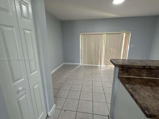 Foto del edificio - 1690 NE 33rd Ave