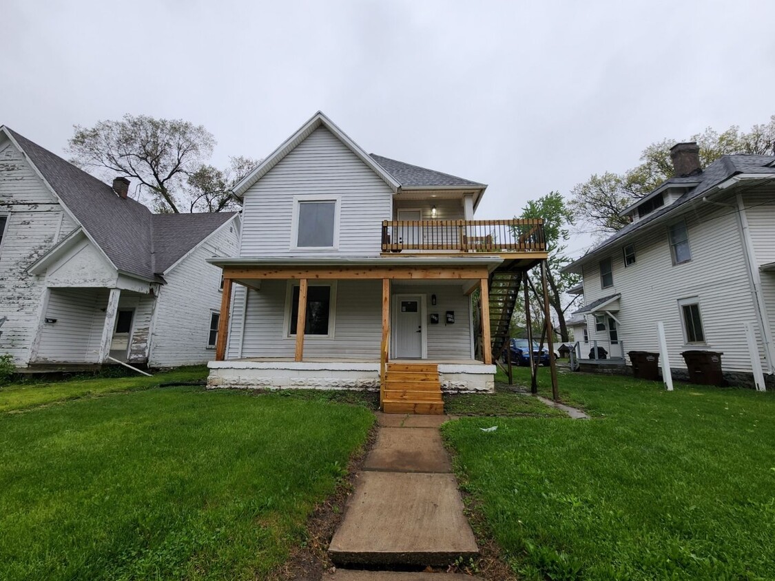 Foto principal - Wayne St W 924- 924 1/2