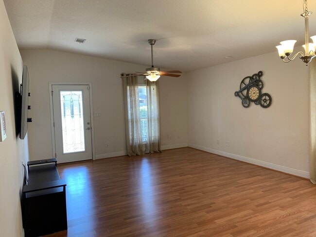 Building Photo - Pensacola - Weatherstone - 3 bedroom, 2 ba...
