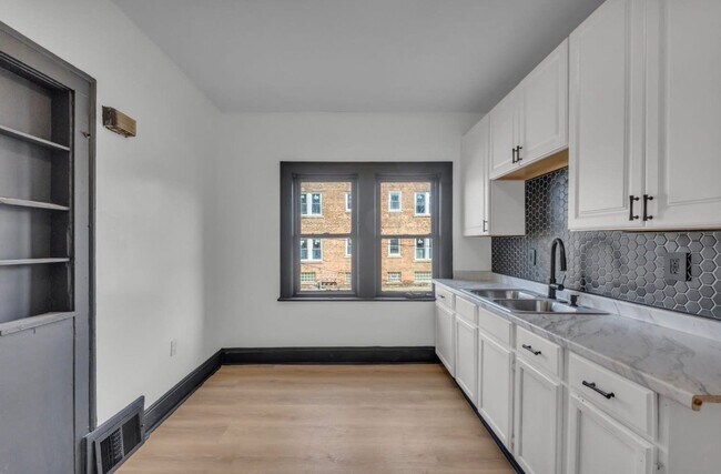 Foto del edificio - 3447 E 140th St
