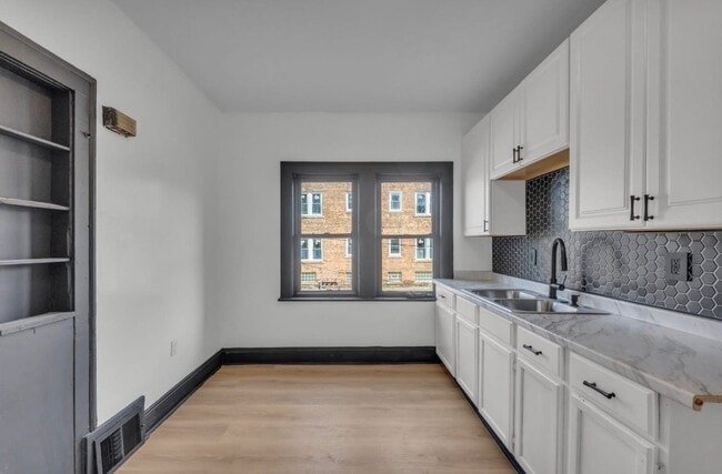 Building Photo - 3447 E 140th St