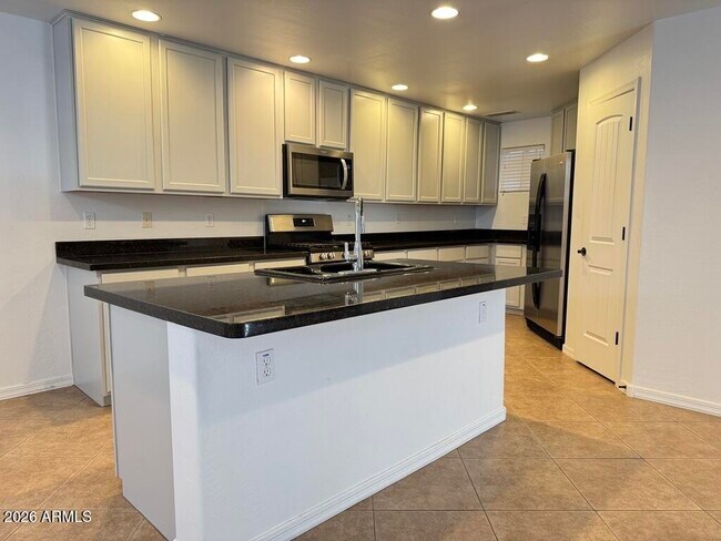 Foto del edificio - 2611 N 48th St