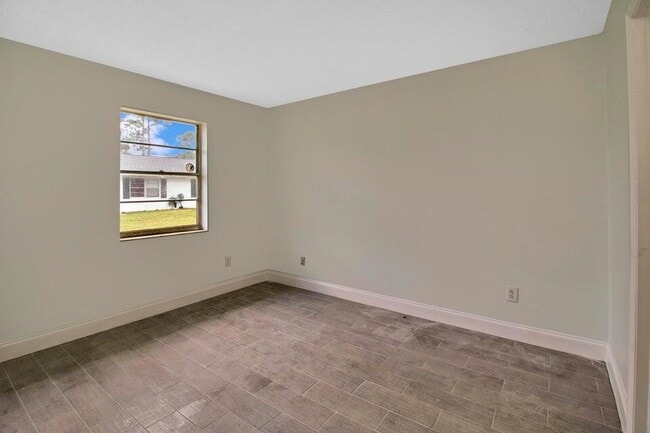 Building Photo - 3060 Martin Ave