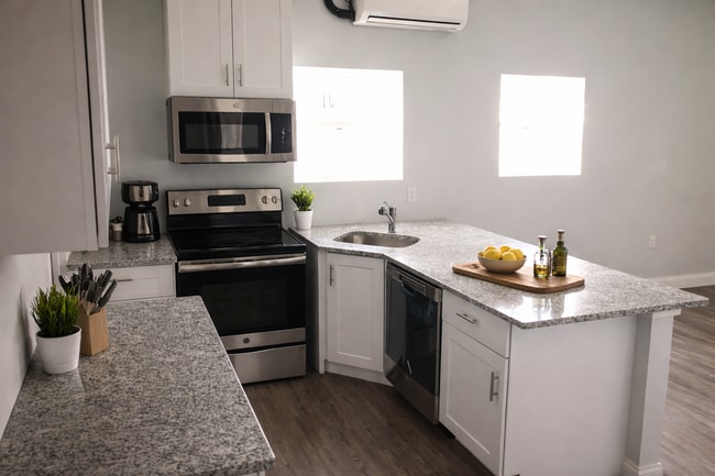 Kitchen - 11 N Miami St