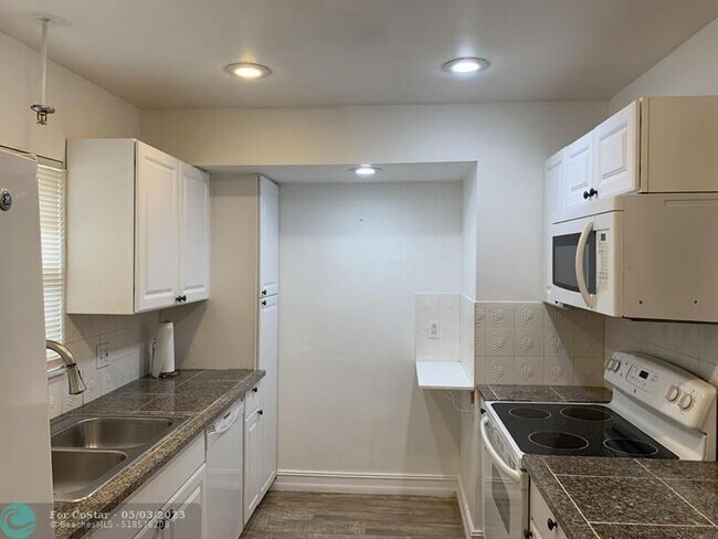 Foto del edificio - 2339 Linton Ridge Cir