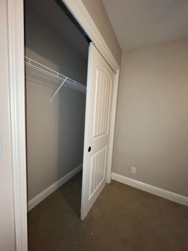 Building Photo - Available Soon!!  Avalon Gated Community!