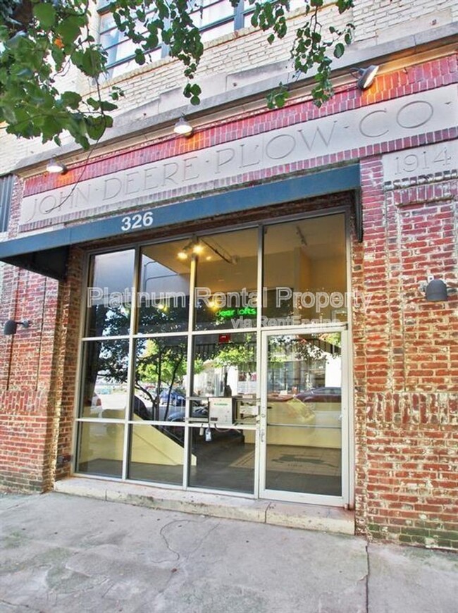 Building Photo - 326 Nelson St SW
