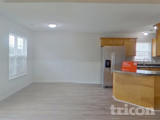 Foto del edificio - 608 Cottontail Ct N