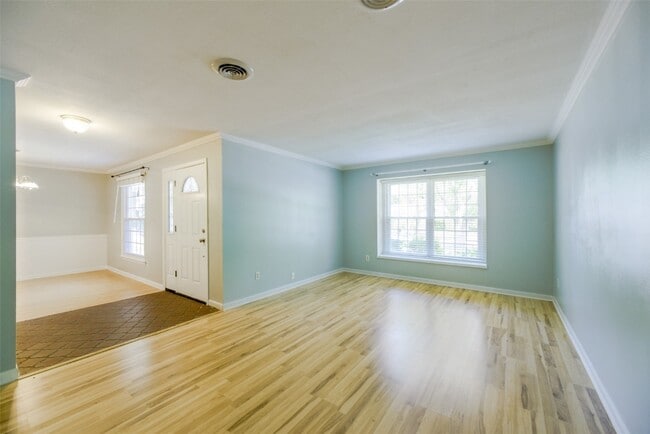 Building Photo - 427 Brass Lamp Dr