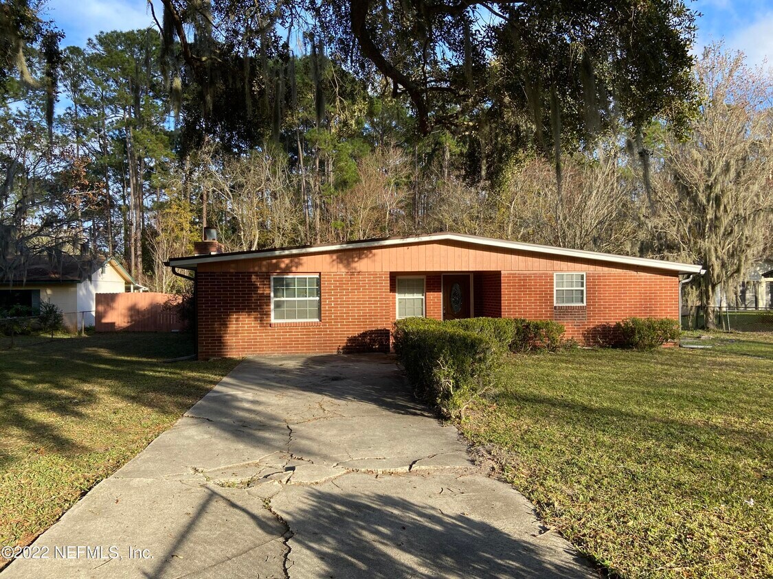 Primary Photo - 12041 Pulaski Rd