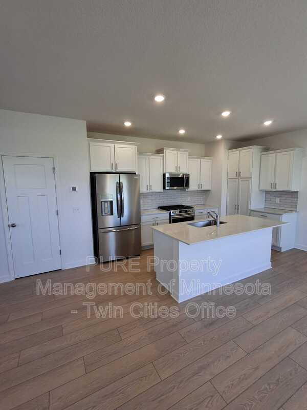 Building Photo - 5130 Useppa Trl