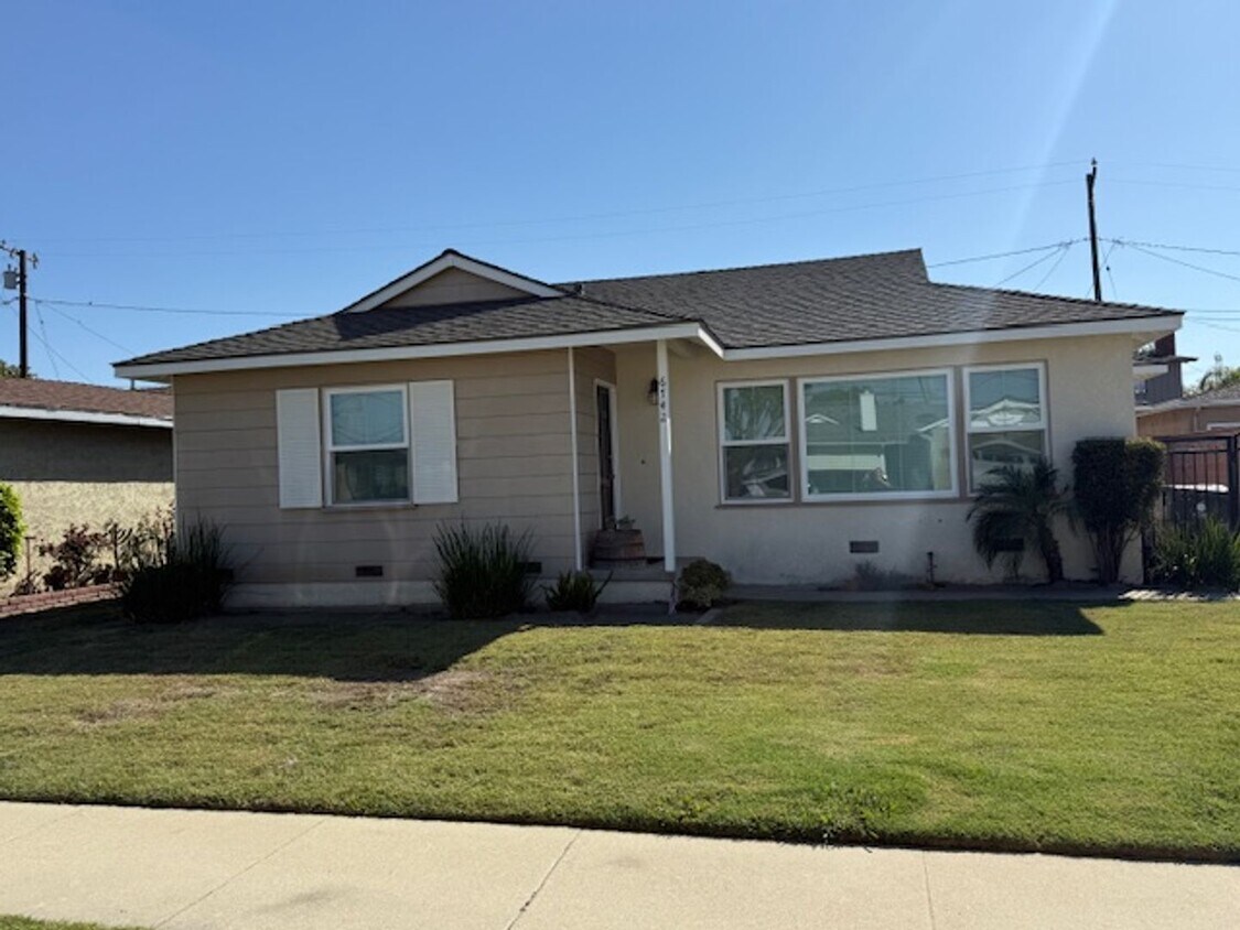 Primary Photo - WONDERFUL LAKEWOOD HOME-NEW ON MARKET!!