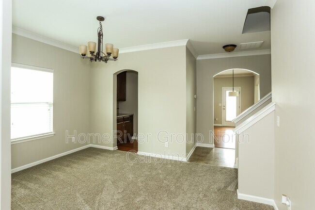 Building Photo - 416 Landis Oak Way
