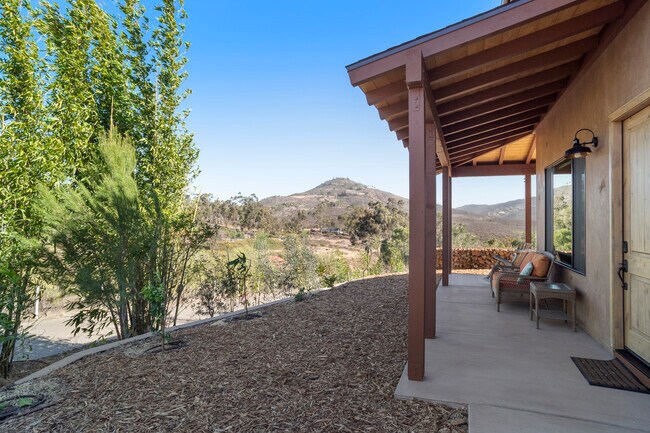 Building Photo - 3605 1/2 Fortuna Ranch Rd