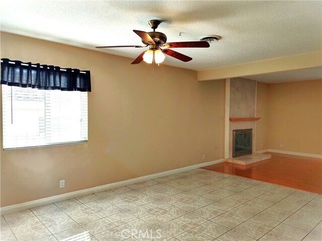 Foto del edificio - 596 N Palm Ave