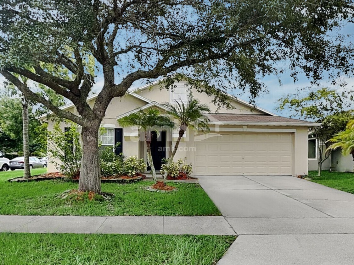 Foto principal - 15601 Sarcee Ct