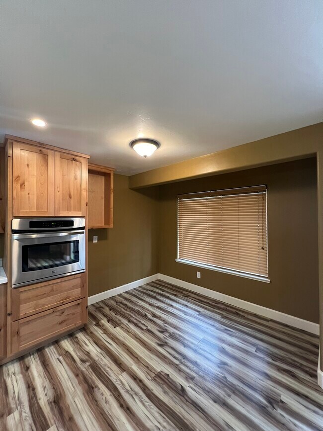 Building Photo - 3721 Pioneer Trail