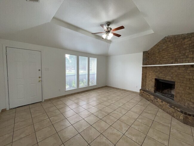 Building Photo - 112 Mesa Dr