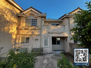 Building Photo - 556 N 5th St