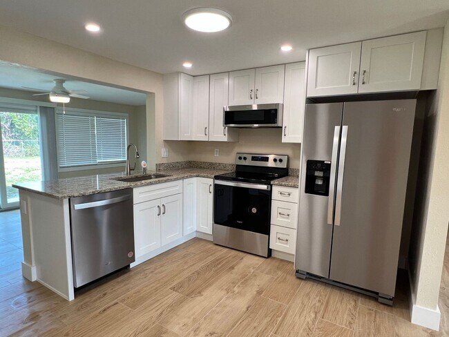 Foto del edificio - 2 br, 2 bath House - 190 Norfolk Avenue