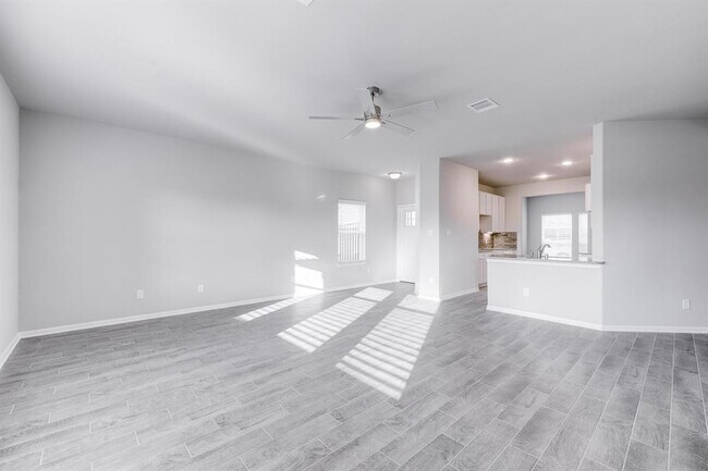 Foto del edificio - 5426 Grand View Dr