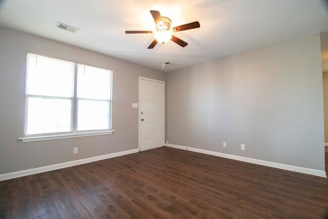 Foto del edificio - 1125 Keith Ave