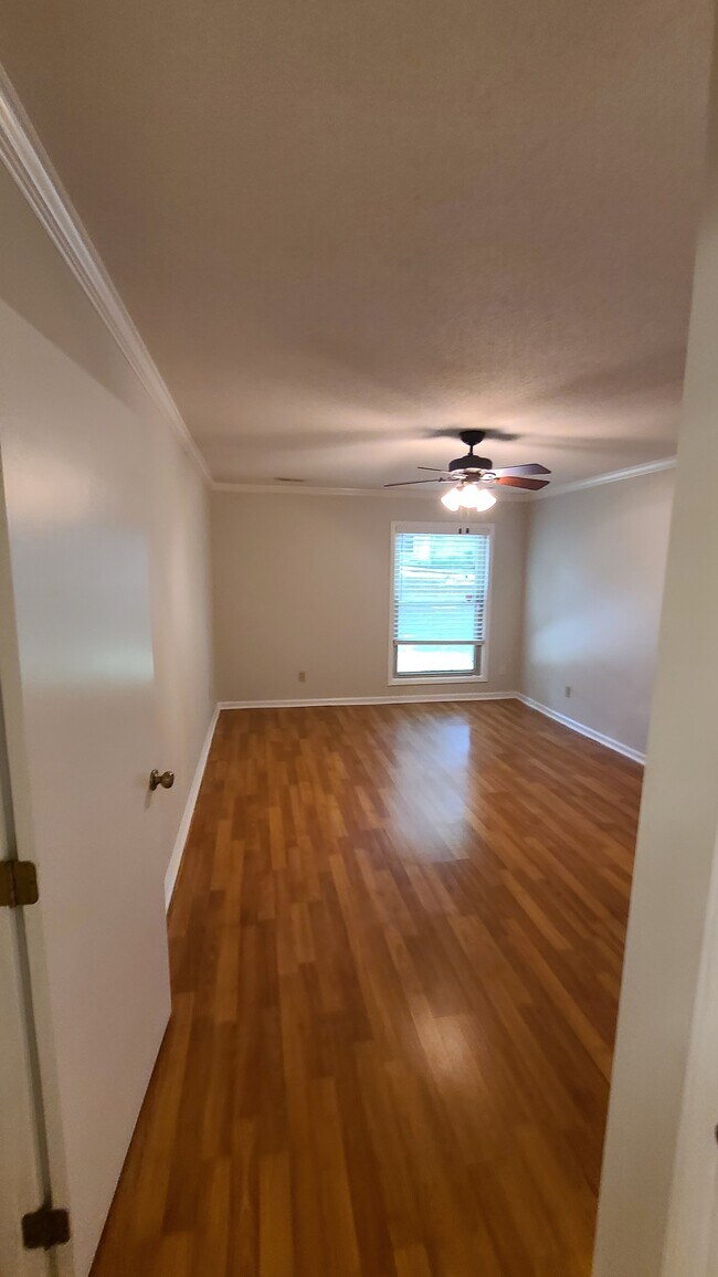 Habitación 1 - 208 Twin Oaks Plz
