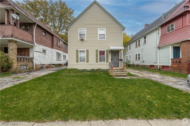 Building Photo - 3009 E 123rd St