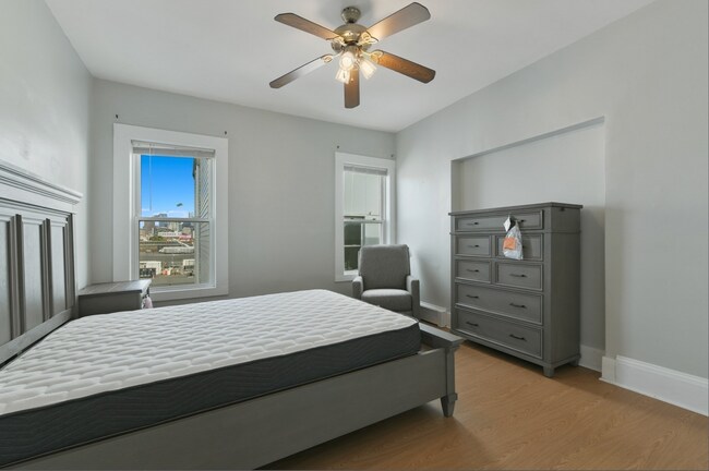 Building Photo - 553 Dorchester Ave