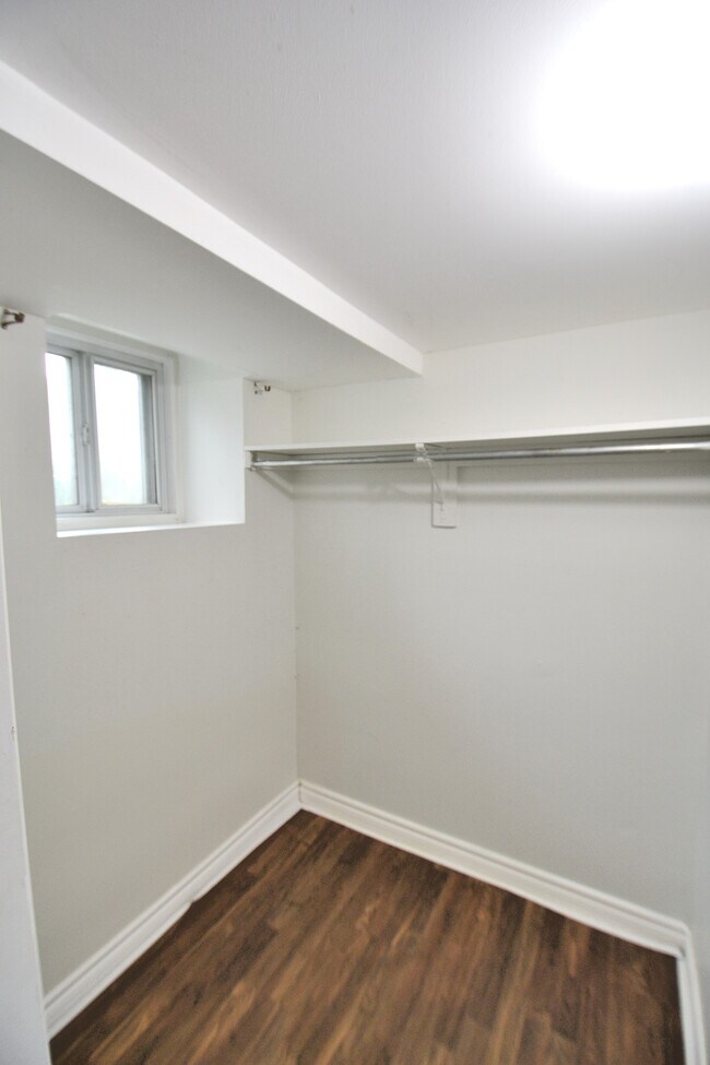 Photo du bâtiment - 1-27 Garfield Av S