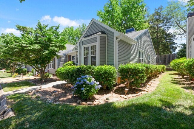 Photo - 726 Lamboil St Apartment