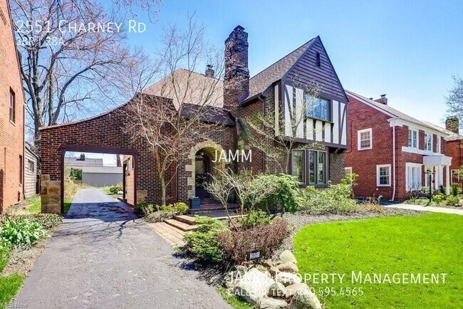 Foto del edificio - 2551 Charney Rd