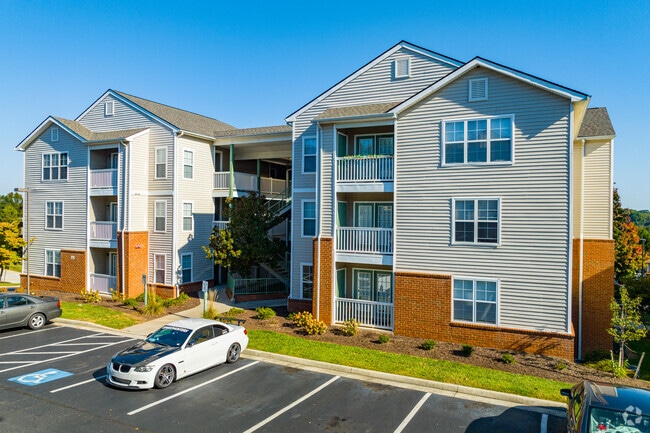 Grand Vistas - Grand Vistas Apartments