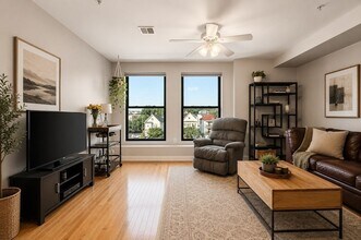 Building Photo - 58 Almont St