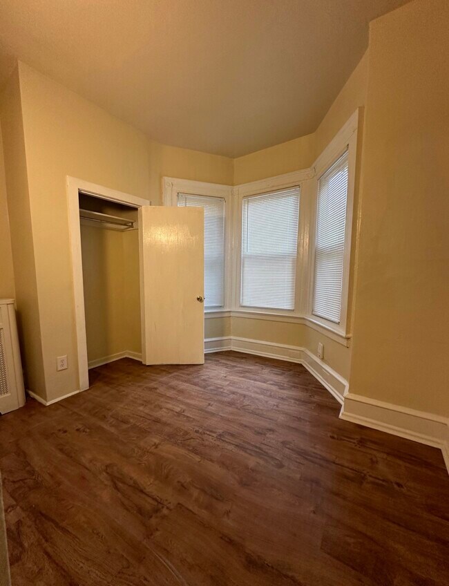 Foto del edificio - 1330 W Hunting Park Ave