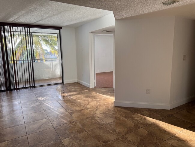 Building Photo - 8335 SW 152nd Ave