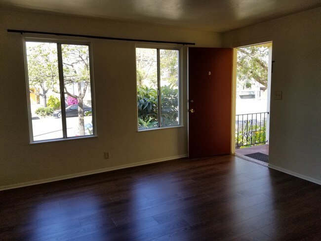 Sala de estar - 1537 Schiller St