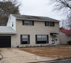 Building Photo - 3318 Custer Ct