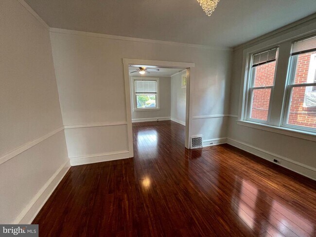 Building Photo - 1107 Fern Ave