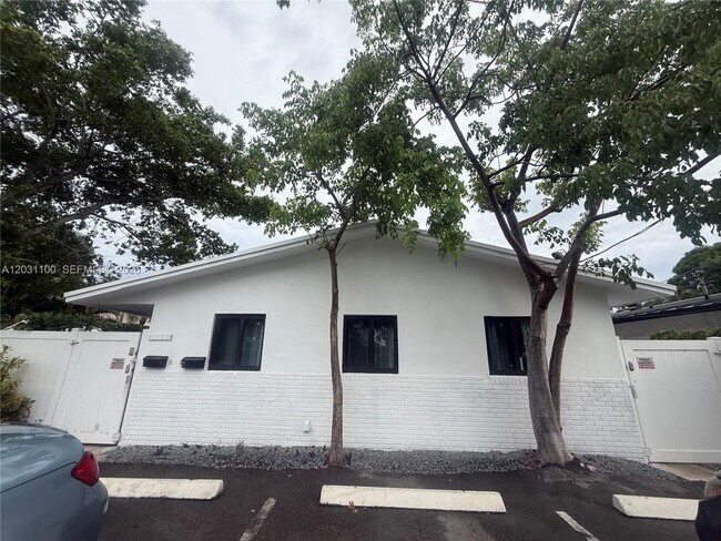 Foto del edificio - 1700 SW 20th St